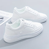 Baskets blanches chic confort léger
